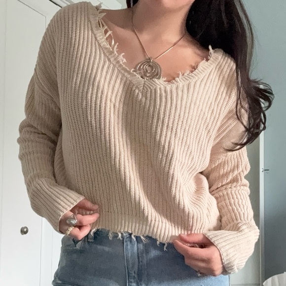 Jessica Simpson Distressed Beige Knit Sweater - Size L - Picture 1 of 4